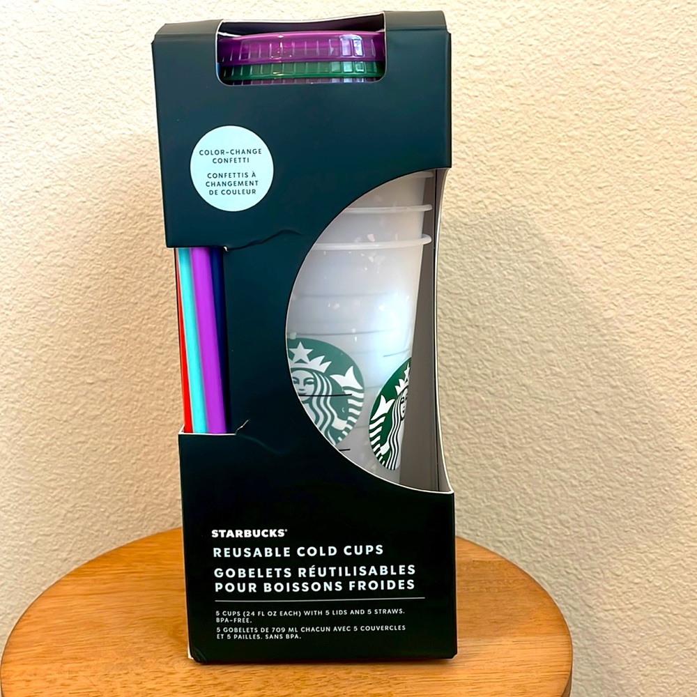 Set of 5 plastic tumblers